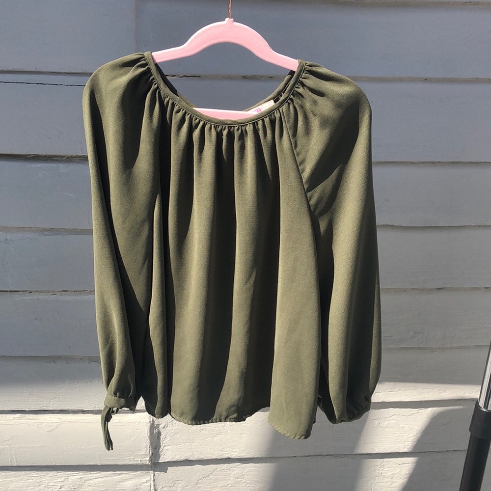Mid-Length Sleeve, Kids’ Size Large, Green Top
